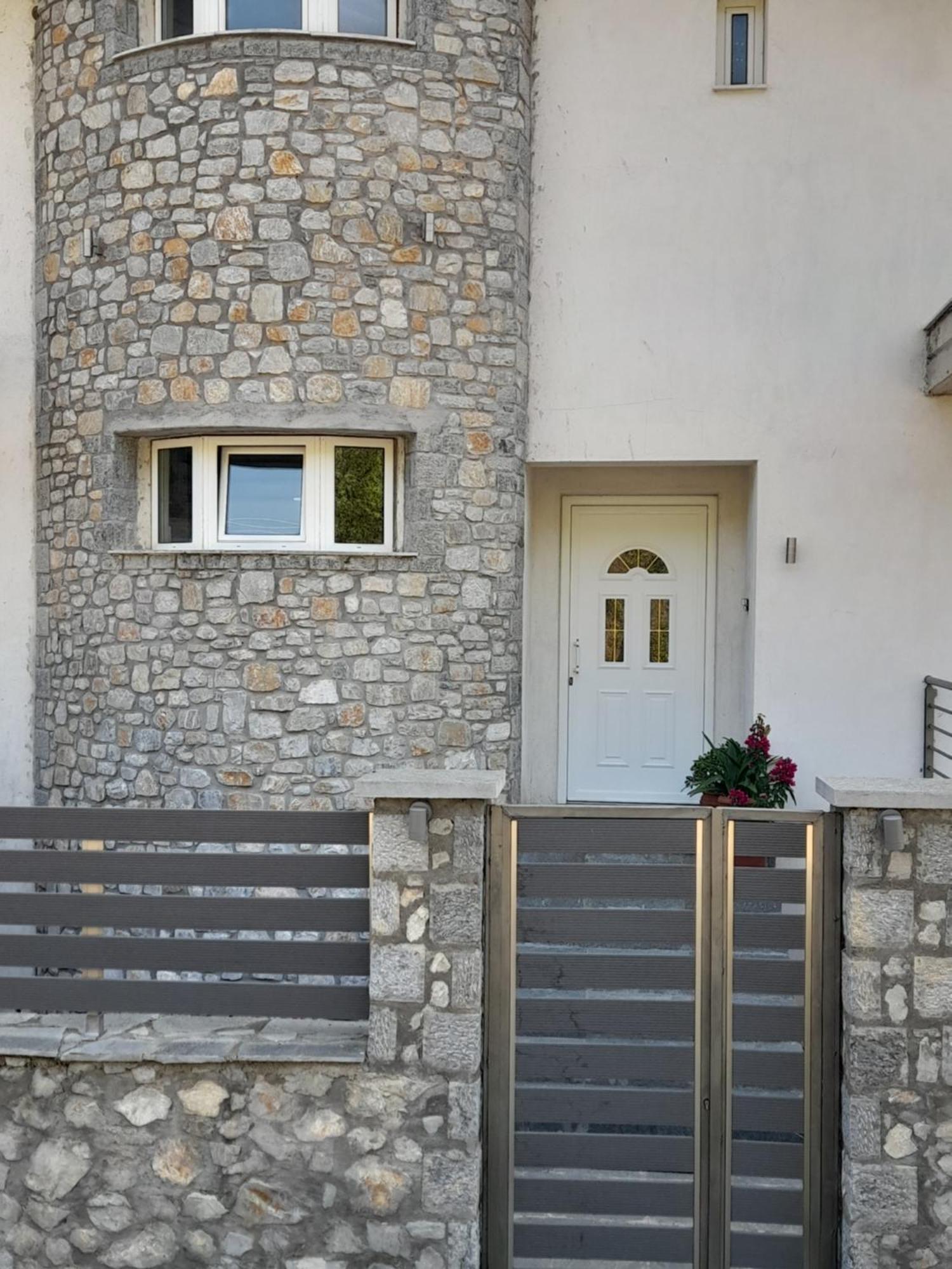 Chloi House Apartment Kastoria Exterior photo